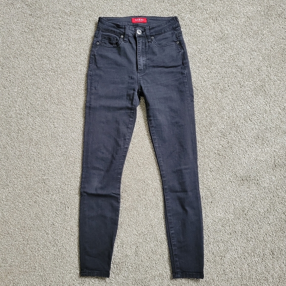 Size 24 Guess Jeans - Picture 2 of 2